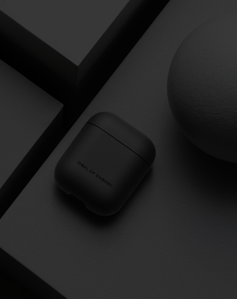 IDEAL OF SWEDEN SEEMLESS AIRPODS CASES